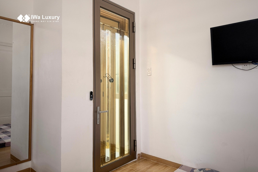 Bố trí thang máy cạnh phòng ngủ trong nhà ở hiện đại